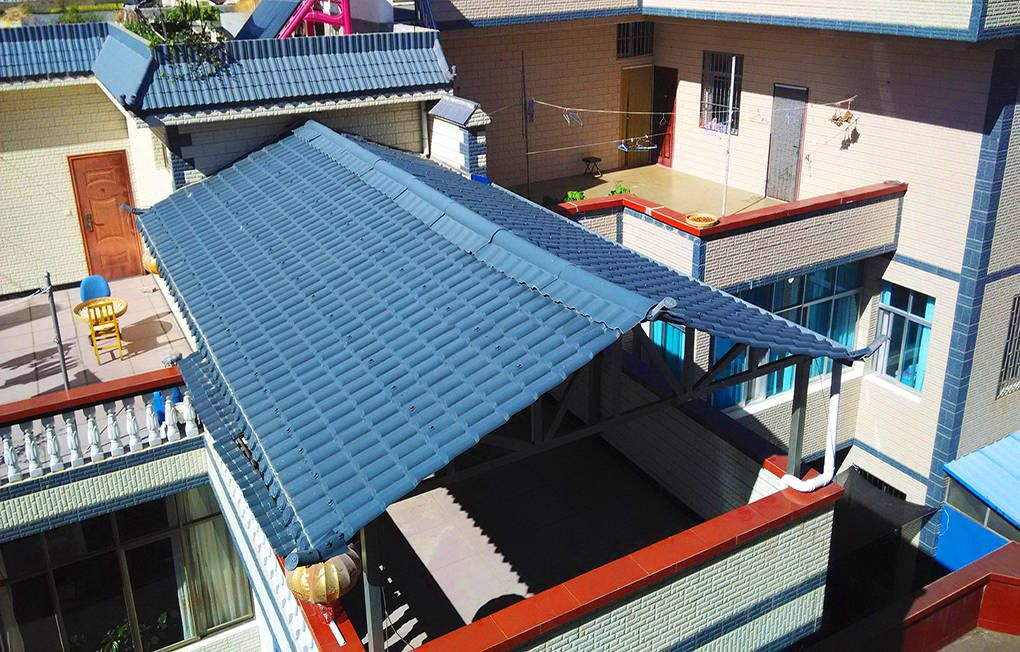 夏天闷热,屋顶露台凉亭可以用合成树脂瓦隔热?_防水_屋面_陶土