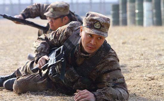 如果吴京能组成这样的一支"战狼队",想必一定会很火爆!