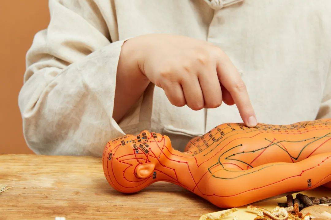 徐州中医名松堂:脾胃不和,消化不良,按这几个穴位!_定位_主治_按摩