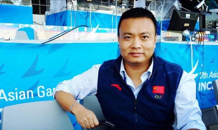 沙桐:被小12岁女友逼婚,为她特意报孕期培训班,一家三口很甜蜜_刘圆圆