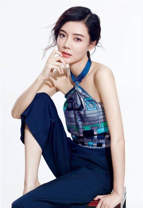 原创39岁车晓工作忙一秒进入状态好专业与首富分手9年后愈发时尚