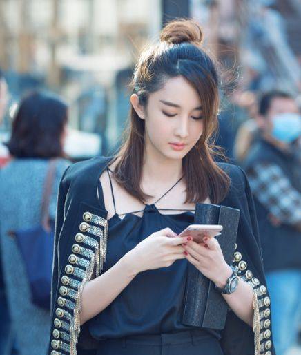 出道多年,把自己拍成"烂片女王",如今却靠"抖音"网红出名_温梦阳_娱乐