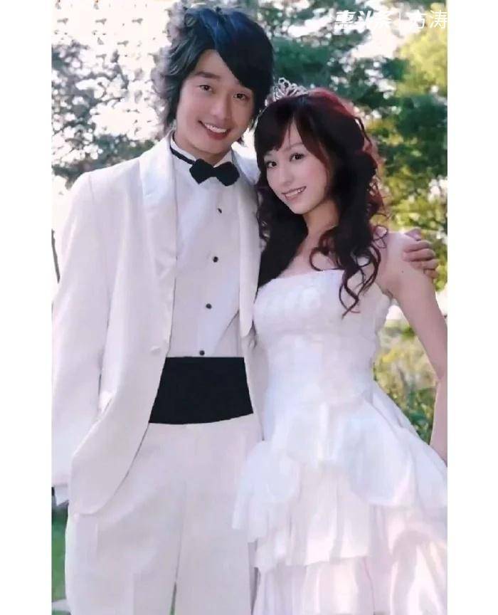 王心凌和张栋梁微笑pasta剧照在这里,乌龟夫妇yyds,十六年后的结婚照.