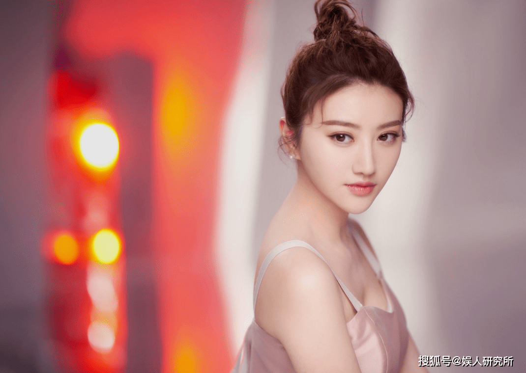 原创为挣钱无底线知名演员景甜也翻车了违法代言被罚722万