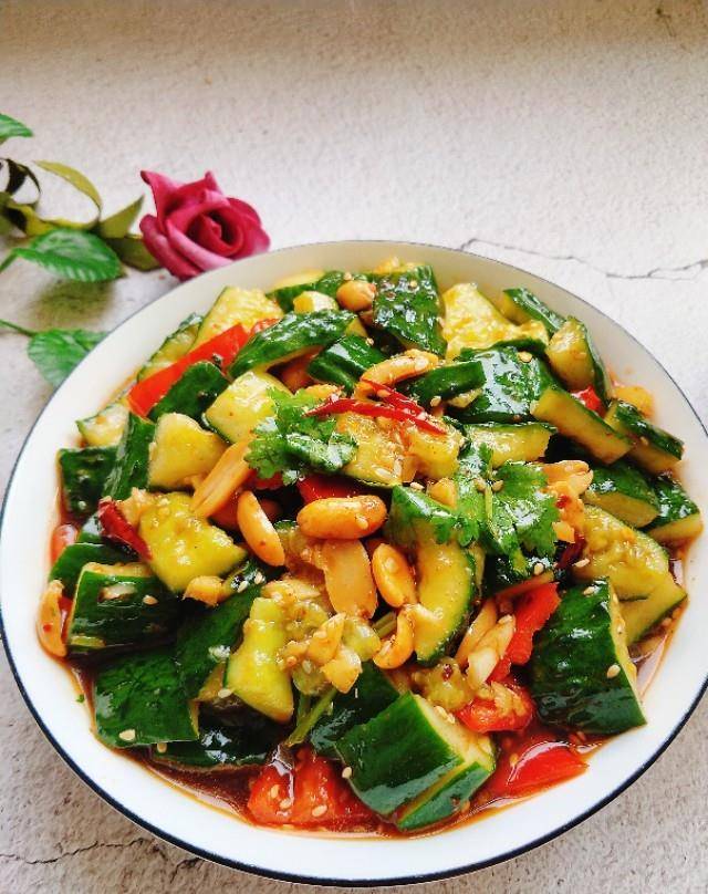 黄瓜这么做,脆爽入味,一次一盆都不够,只因我多做了这一步_步骤_大蒜