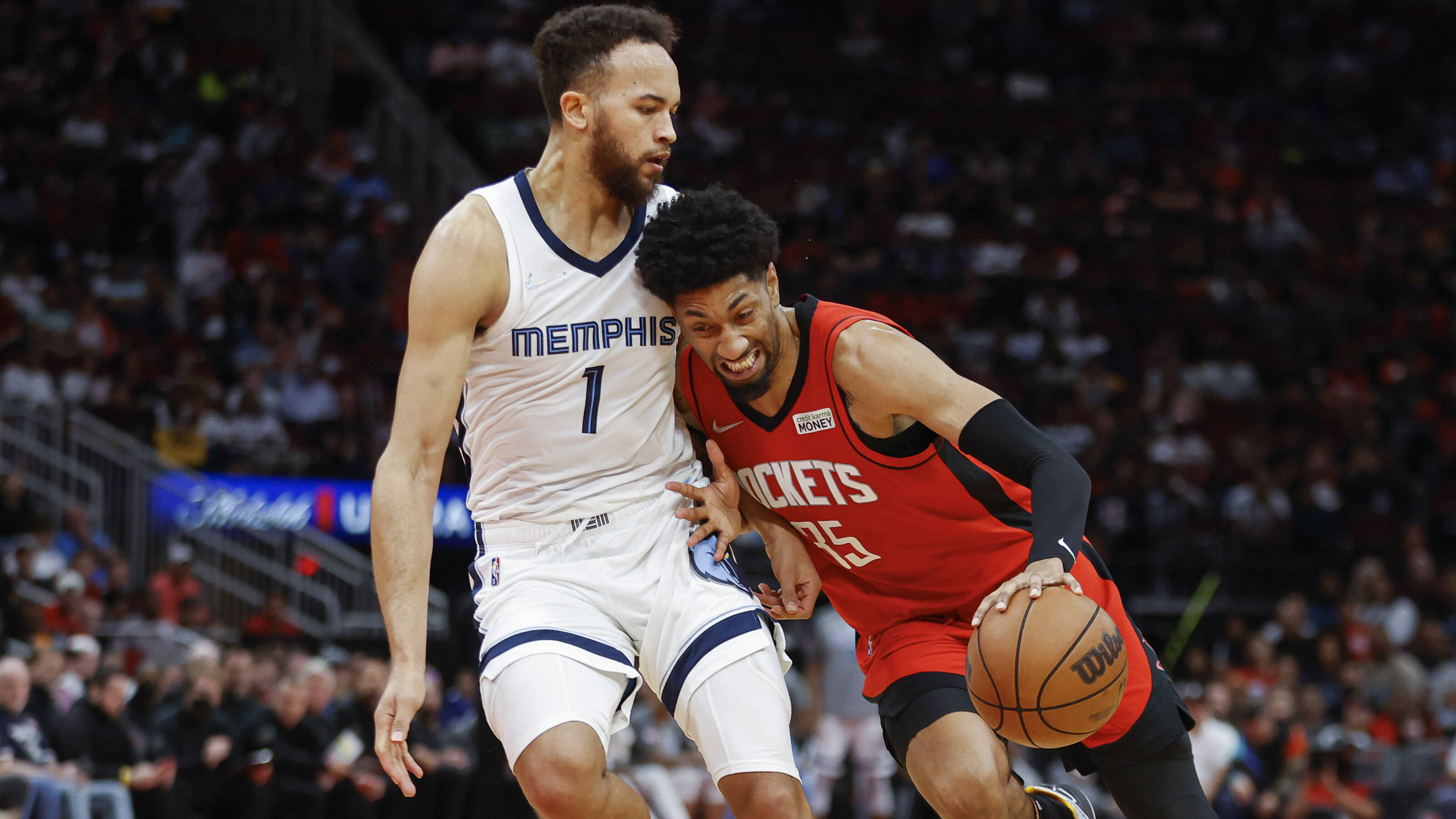 克鲁谱勒在一篇文章中表示火箭是时候尝试推动克里斯蒂安-伍德的揭鬃