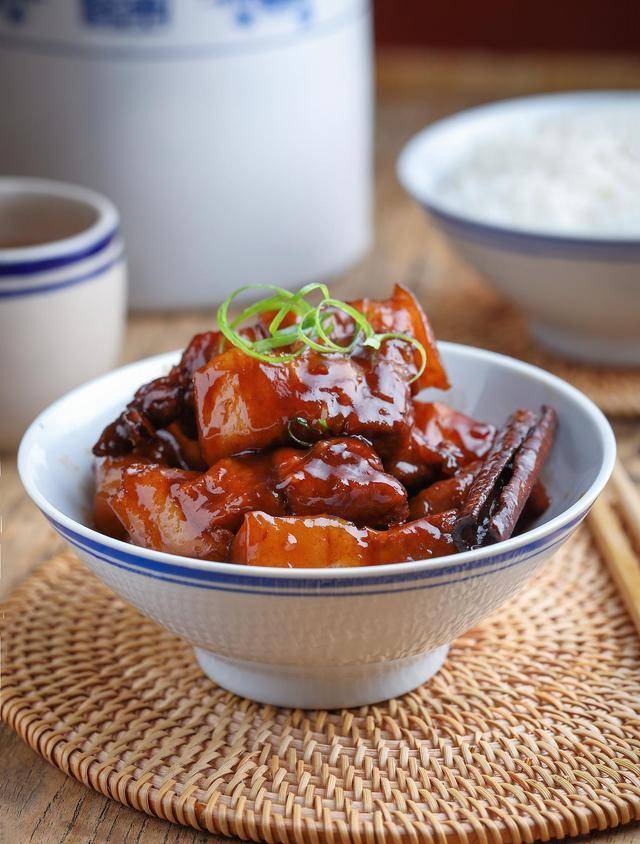 原创中华美食中的经典名菜红烧肉