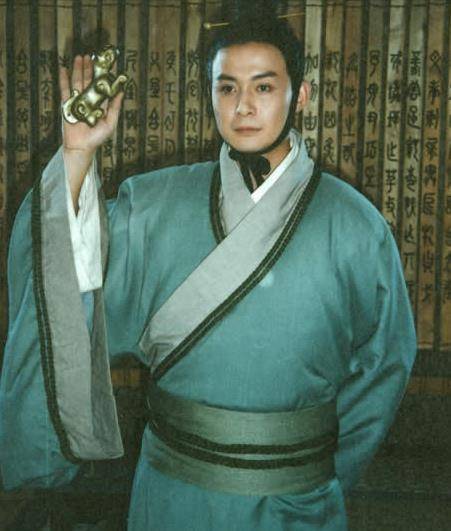 "演员"邢岷山:娶老师女儿,英雄救美被毁容,一生只爱平凡妻_电视剧