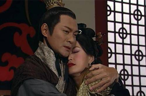 原创嬴政亲政当天为何要摔死母亲赵姬的两个孩子