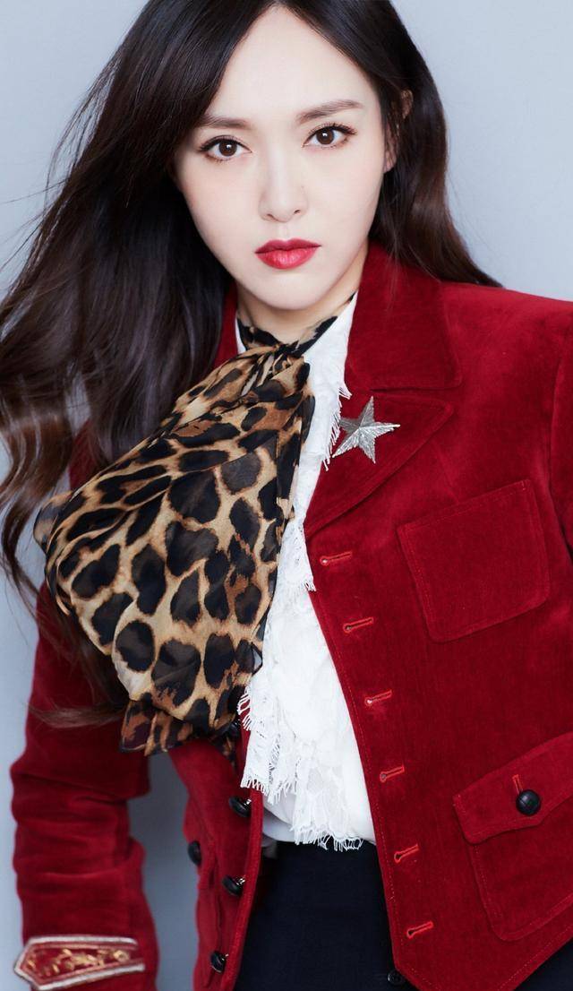 2022年中国十大美女明星排行,赵丽颖第十,第一实至名归_气质_杨幂