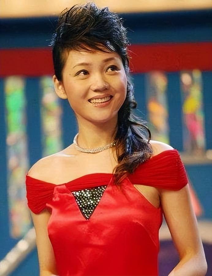 周群:与郭德纲是挚友,自嘲月薪3000,圈外老公至今未公开_节目_李彬