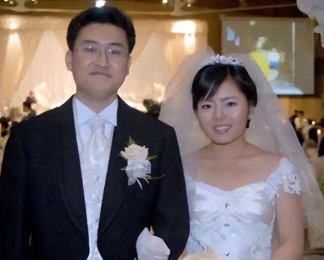 徐晓明作为一位大帅哥,长相深得金智善的喜爱,在结婚之后不久他们就