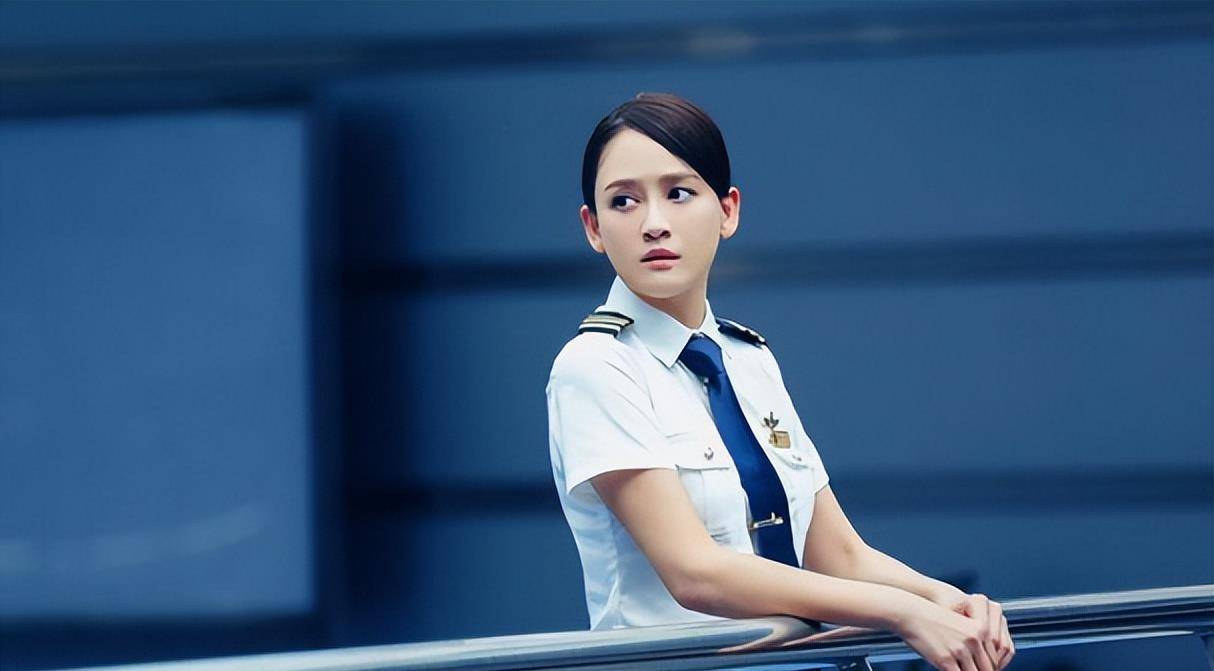 同样是饰演空姐把王祖贤袁泉和杨幂放在一起差距就出来了