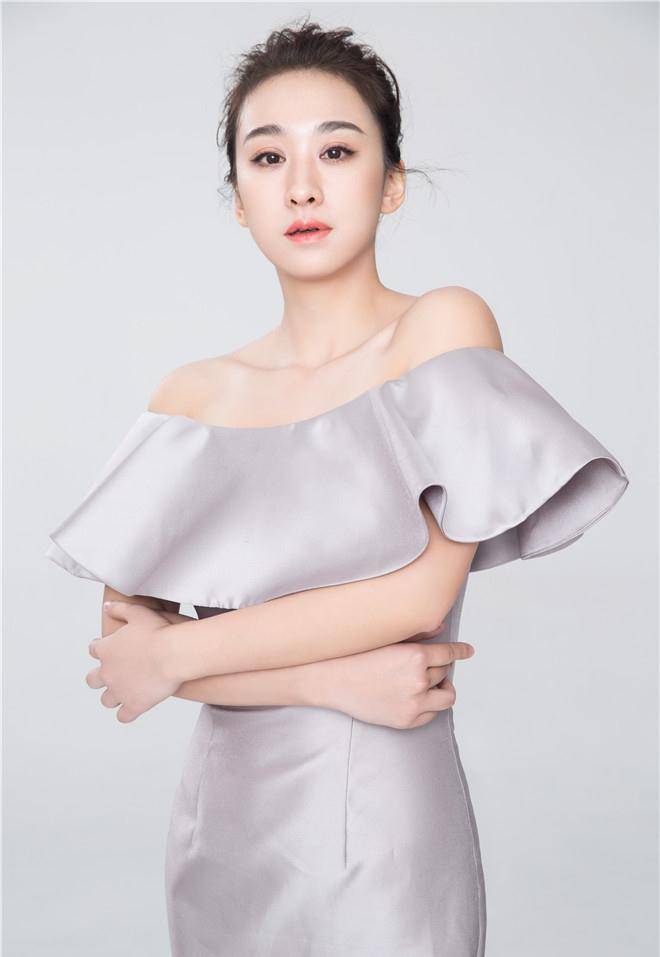 原创37岁穆婷婷颜值美丽身材时尚可惜一直不火