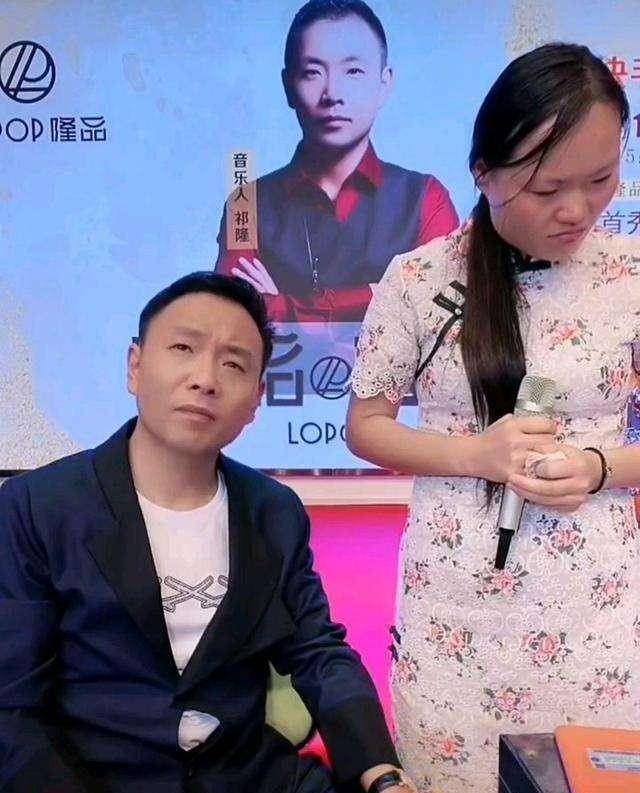 祁隆和乐凡离婚后痛哭流涕既然不愿意分手他为何不选择挽回