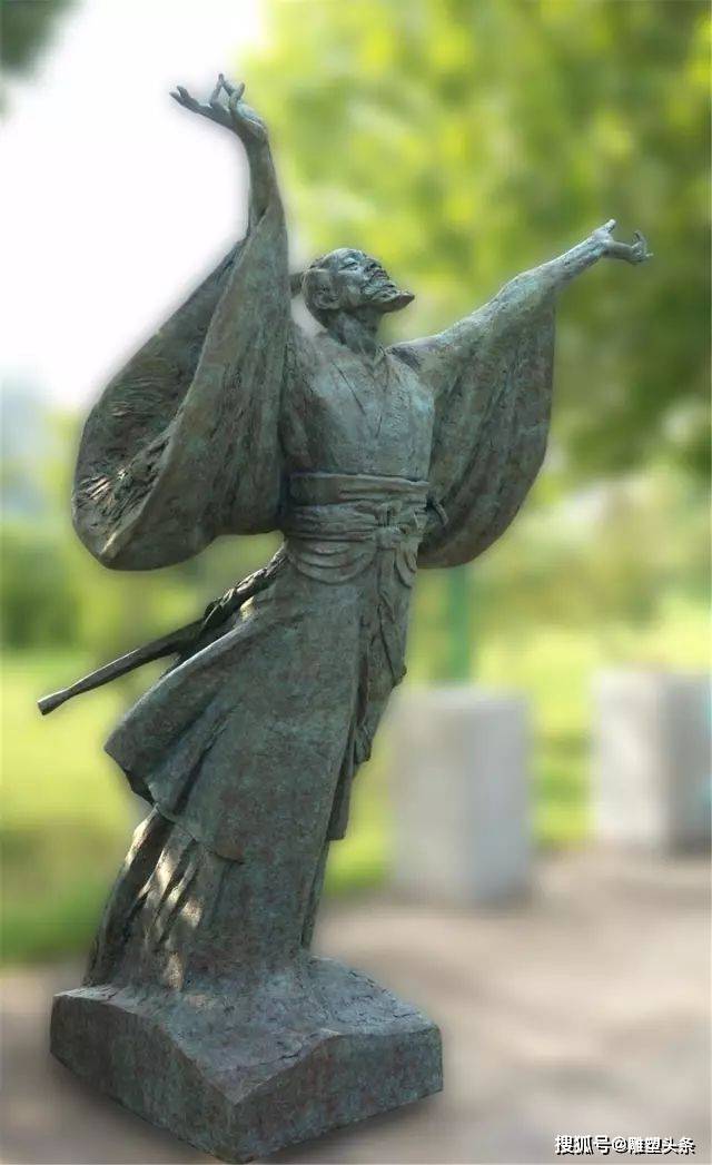 中国雕塑家心中的屈原