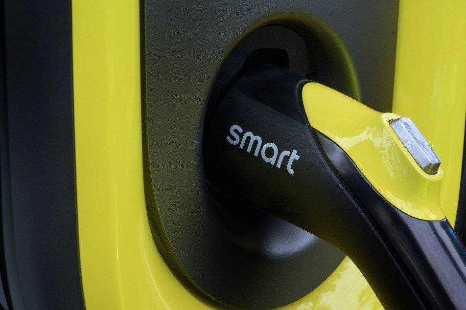 吉利、奔驰合作的全新Smart精灵正式上市：售价18.16-22.66万元