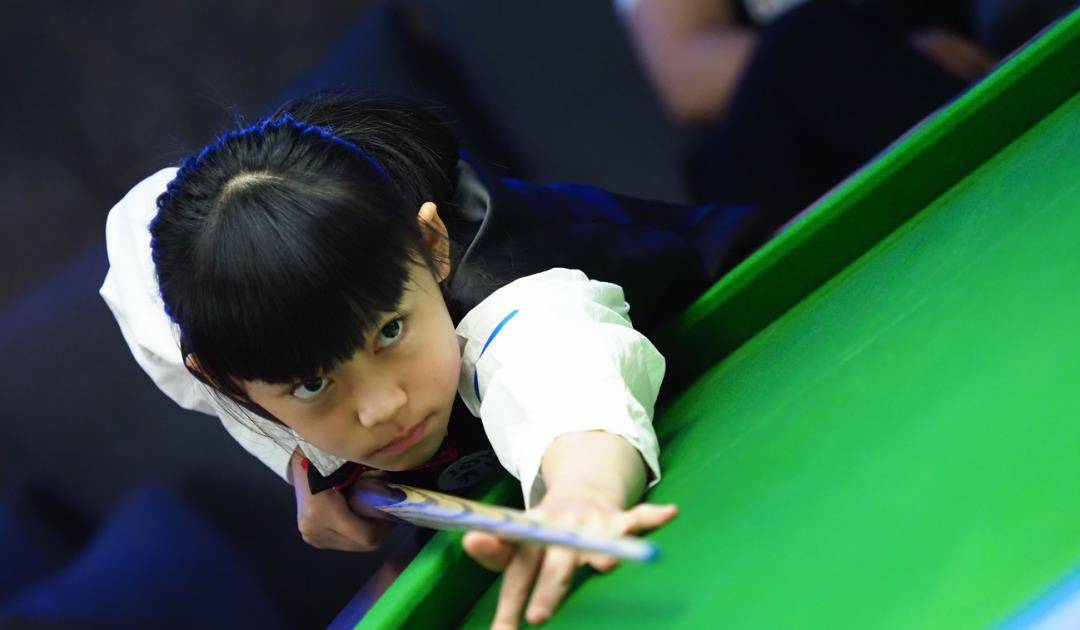 10岁小将勇闯大师赛 王若桐:大师赛规整,中式台球未来可期!
