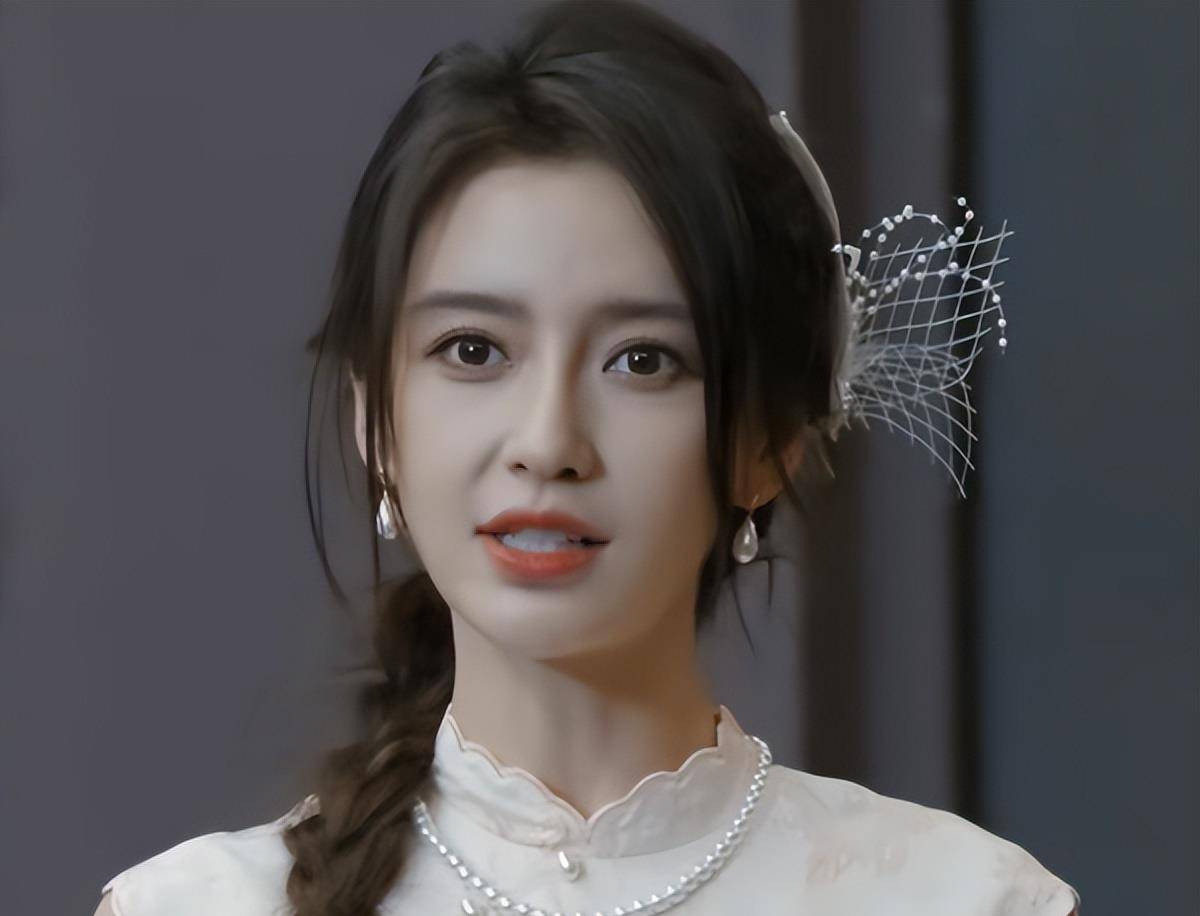 原创四大美女演绎伪装者王鸥和宋轶一秒入戏杨颖多少有点尴尬