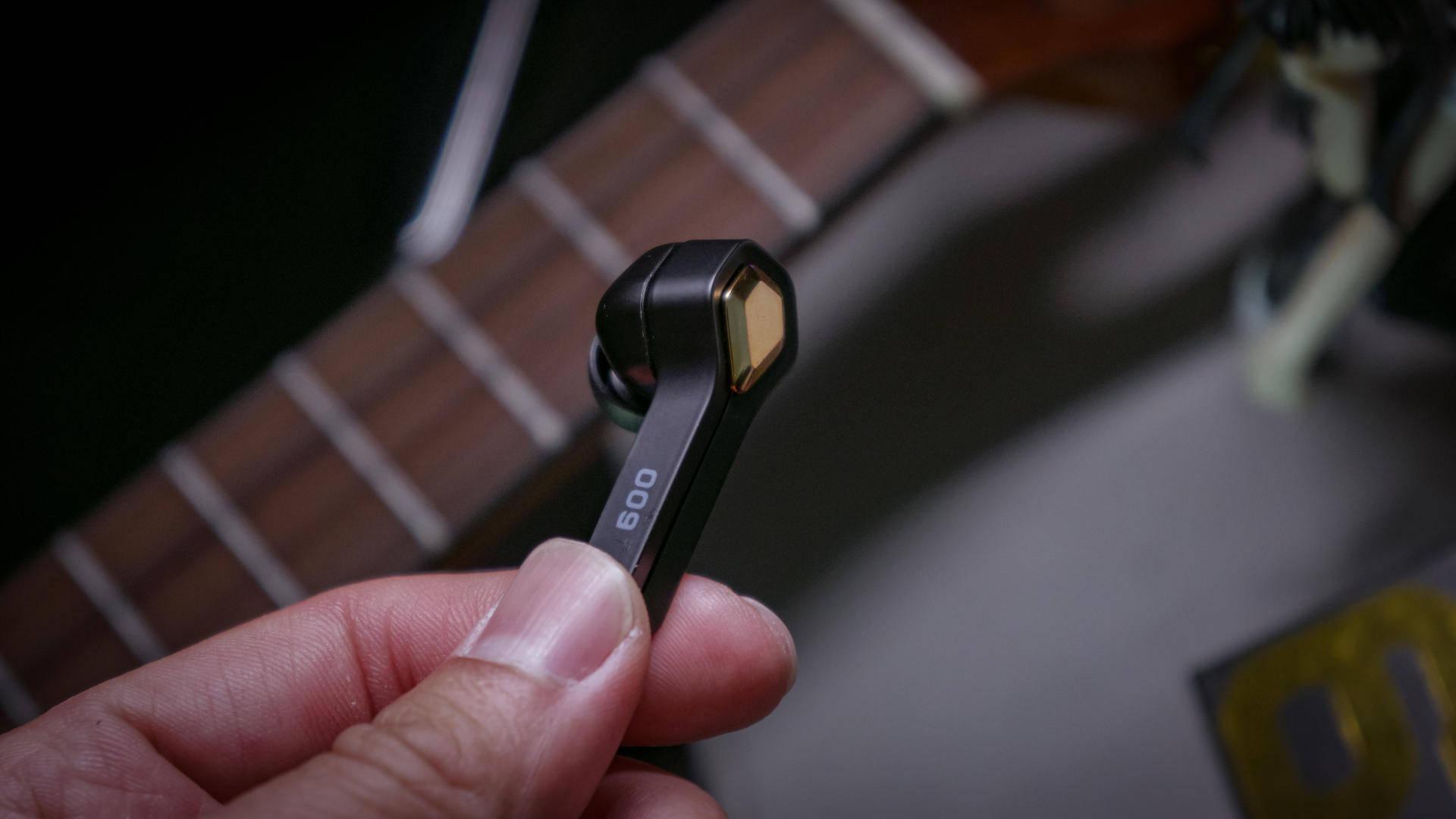 售价亲民手游耳机贱驴009蓝牙耳机