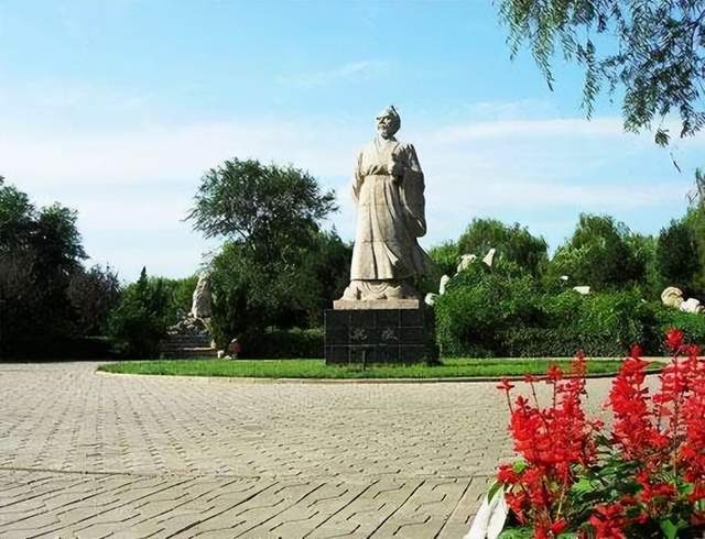 原创
晋州博物馆藏有魏征的真迹,专家说:看罢他的书法就知道他的为人