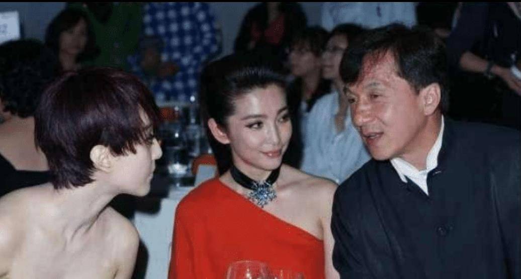 原创成龙和双冰同框照曝光多年后遭李冰冰回怼喜欢她就去找她