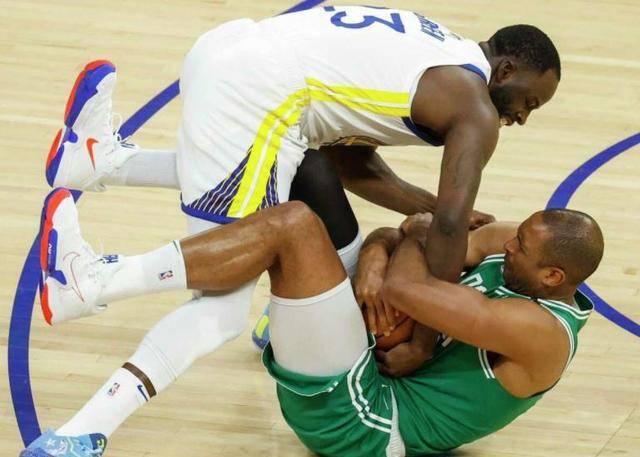 库里领跑fmvp,绿军占优势_一战_奥托·波特_佩顿