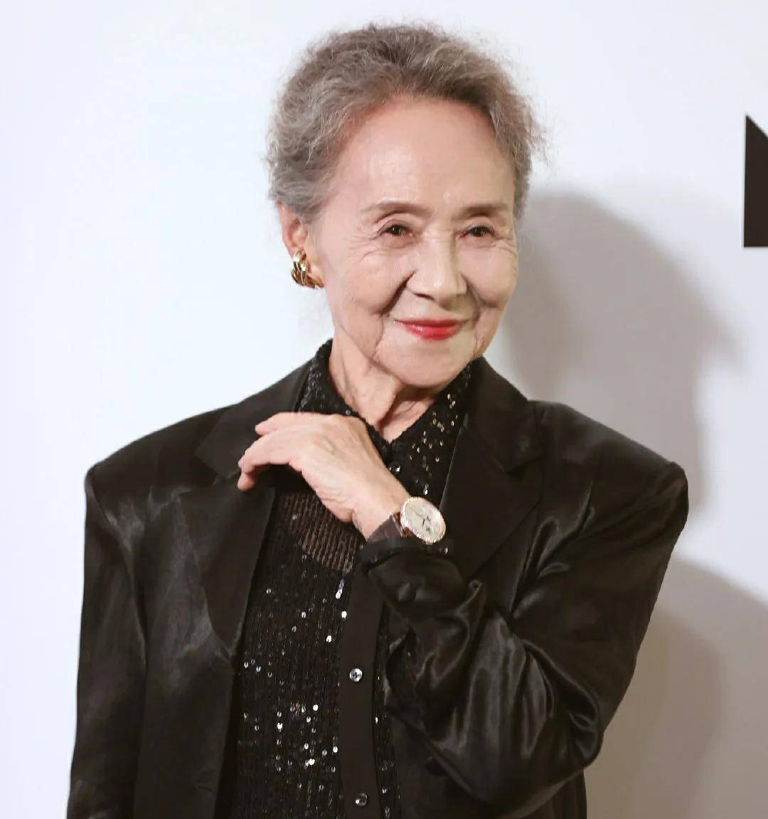 同框不输年轻人83岁她《美好的日子》中饰齐母演技再获赞