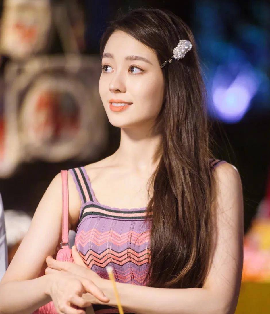 原创吉娜旧照曝光芭比美貌并非天生美白真是良好的整形术