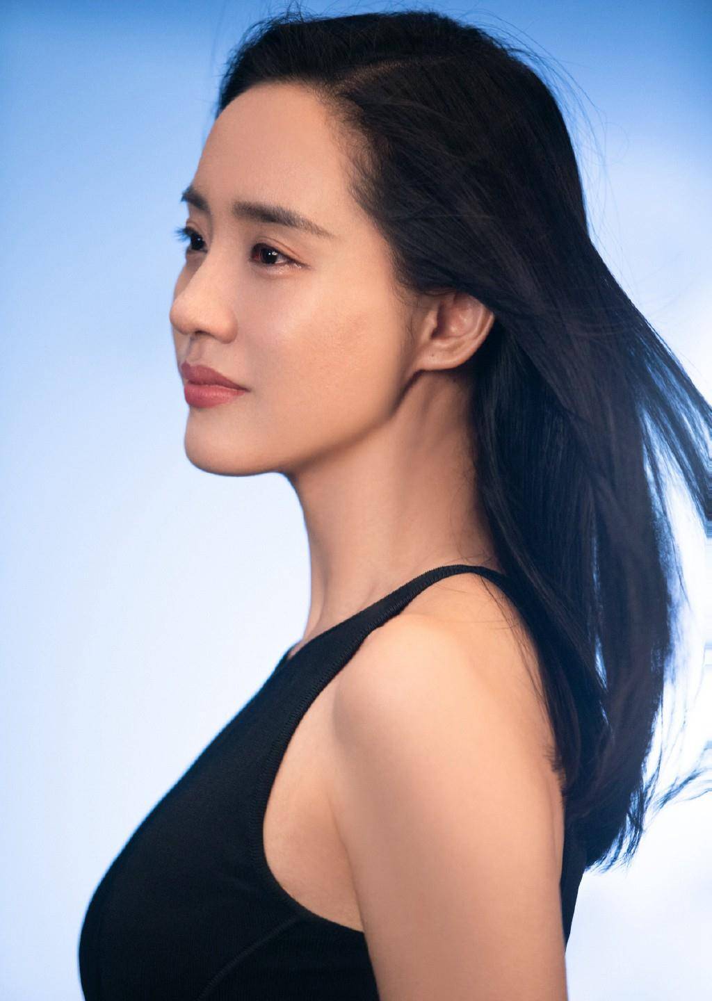 "秋雅"王智:明明是个时尚美女,却在谐星路上越走越远了_表演_北京