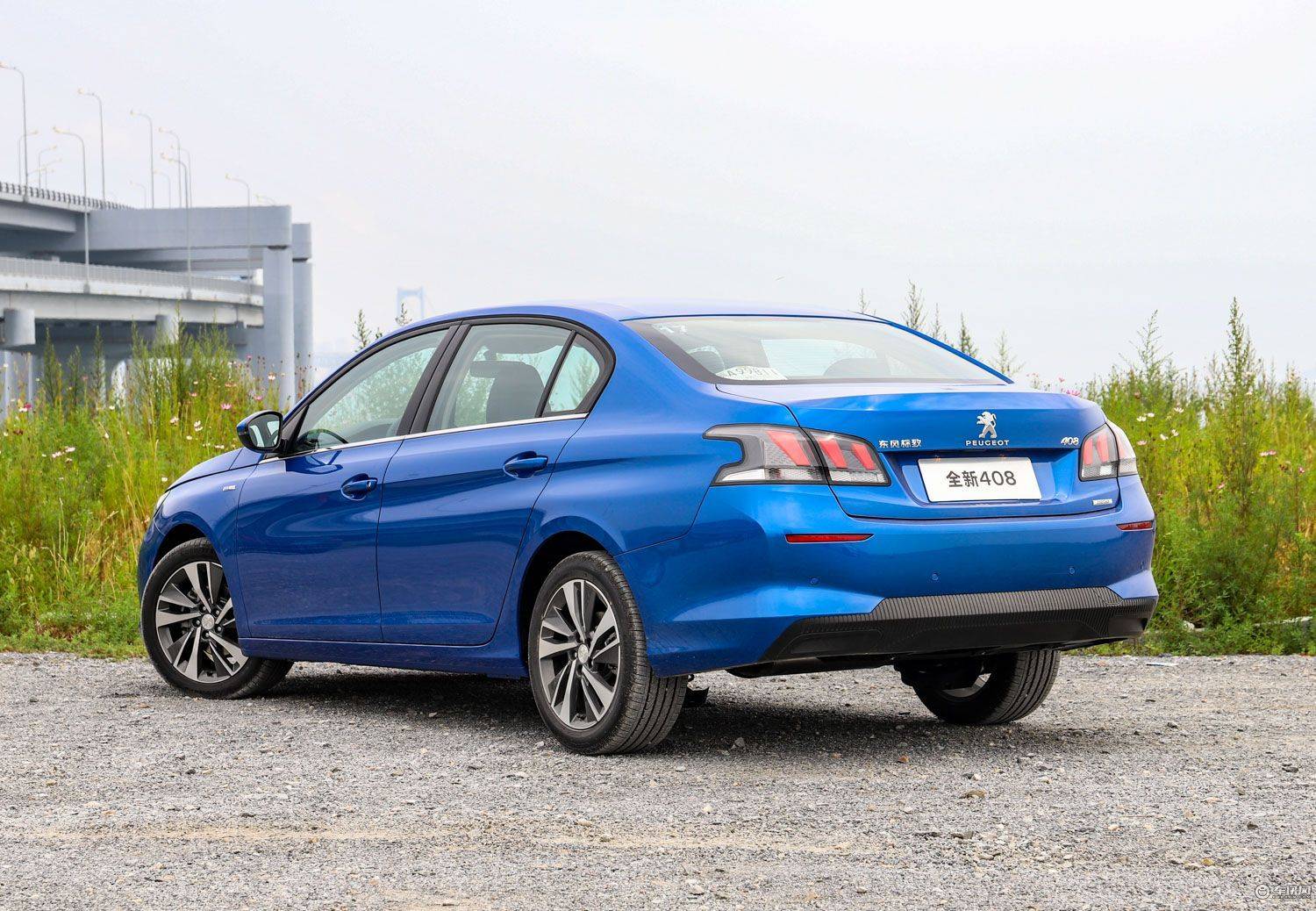 换上全新logo,标致408终于改款了,不到半个小时订单破万?