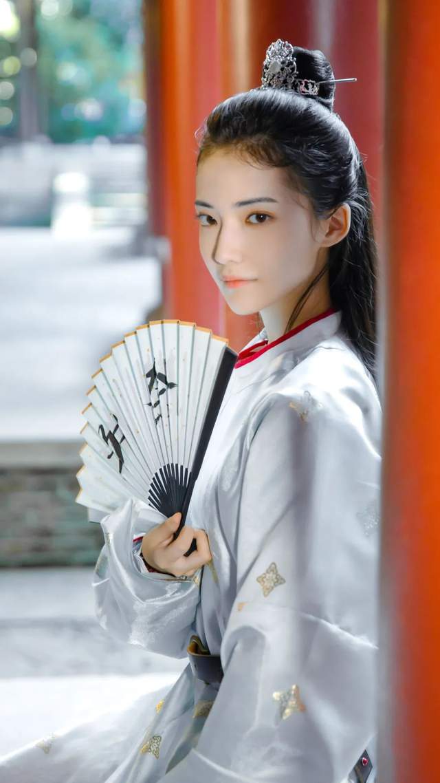 《梦华录》最惊喜演员,00后饰演第一花魁