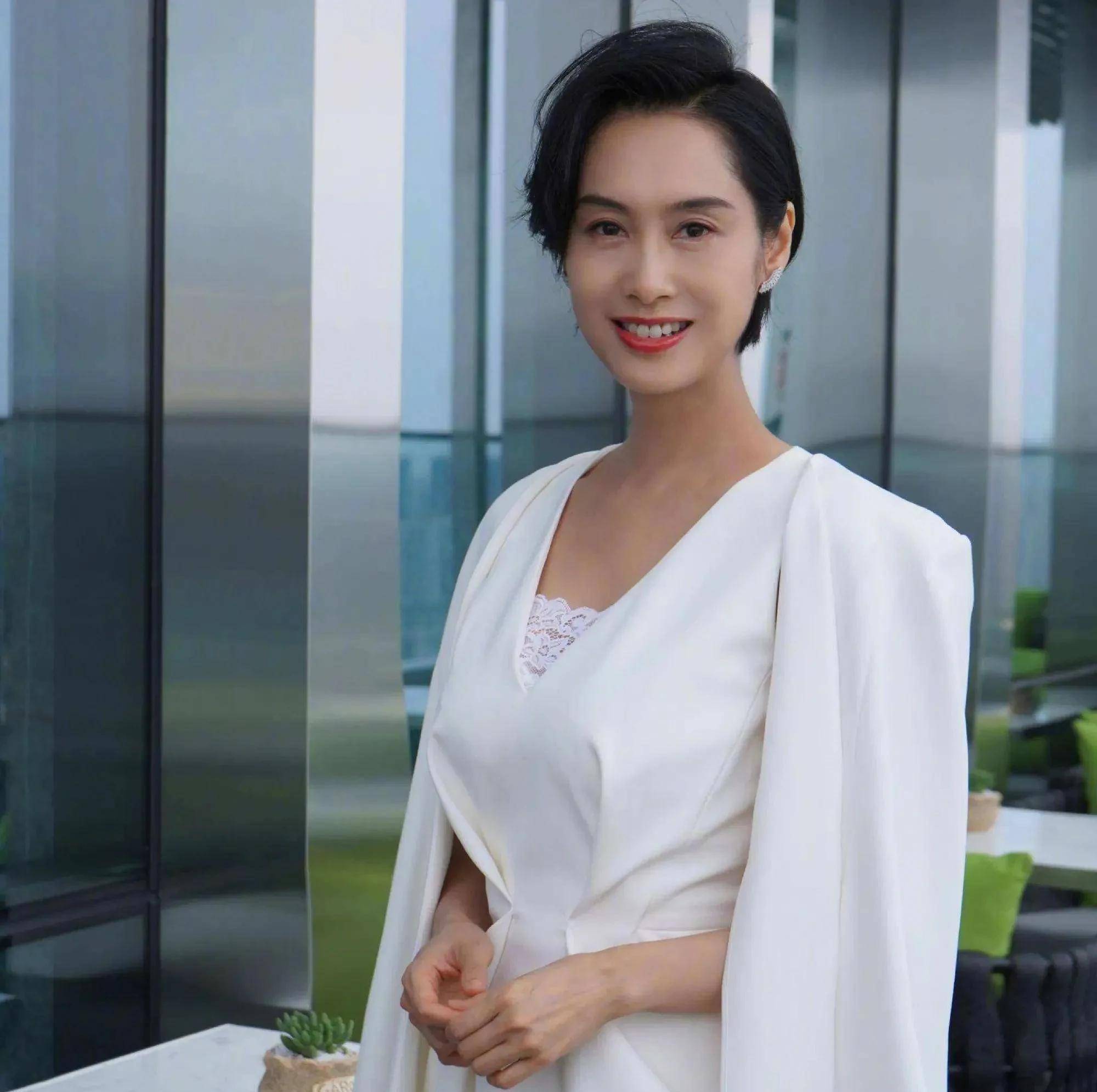 原创香港女明星你最喜欢谁赵雅芝排第9你猜第一是谁