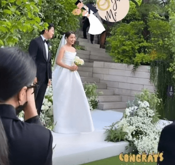 43岁尹启相大婚众星云集,rain担任司仪,郑裕美是伴娘_婚礼_李哈妮