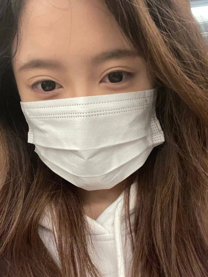 虽然邓歆玥模仿鞠婧祎的功力得到了很多网友的认同,不