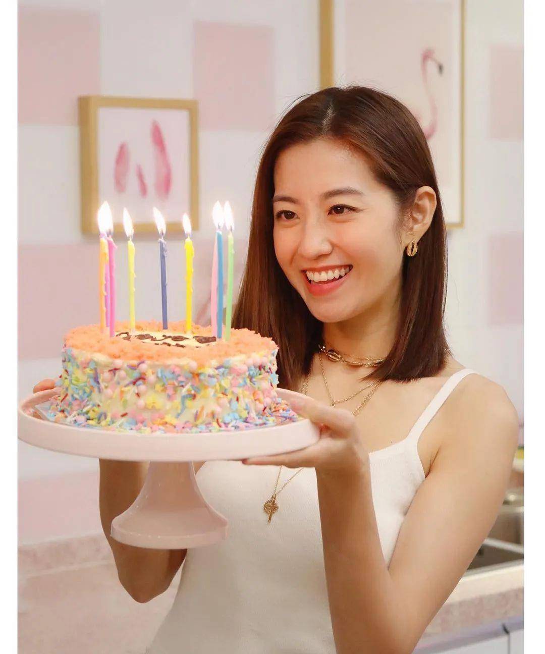 原创王浩信陈自瑶8岁女儿曝光真容漂亮啊出道完全ok