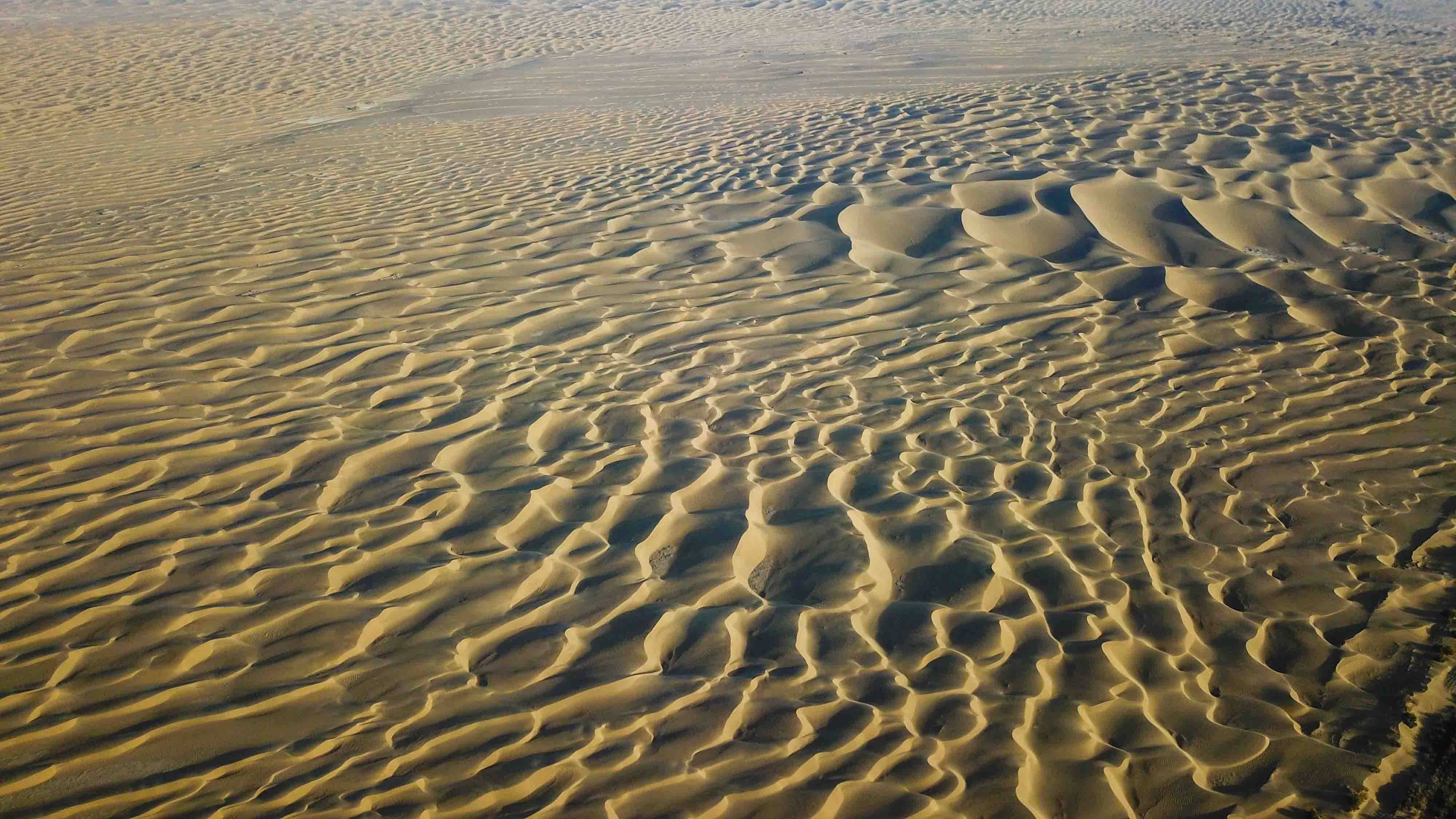 2022塔克拉玛干沙漠（阿克苏）游玩攻略,穿越中国最大的沙漠，从和田... 【去哪儿攻略】