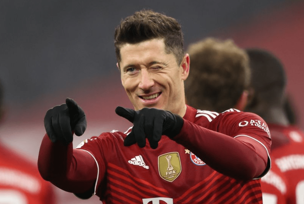 原创西媒莱万多夫斯基将在巴塞罗那获得2400万欧元年薪的三年合同