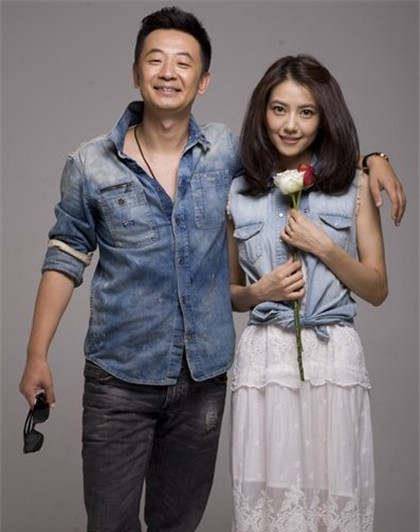 在12年的时候搭档同班同学海清,拍摄了电视剧《媳妇的美好时代》.