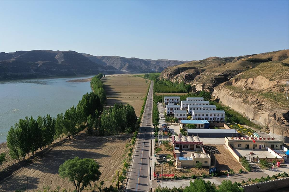 据了解,吕梁市兴县地处山西省西北部,晋陕黄河大峡谷中段,黄河流经该