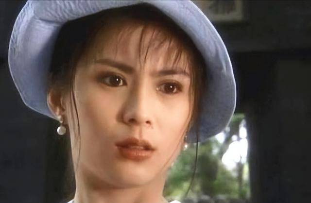 新加坡女神潘玲玲罕露面,抗癌成功精神好,与演员老公大秀恩爱_黄世南