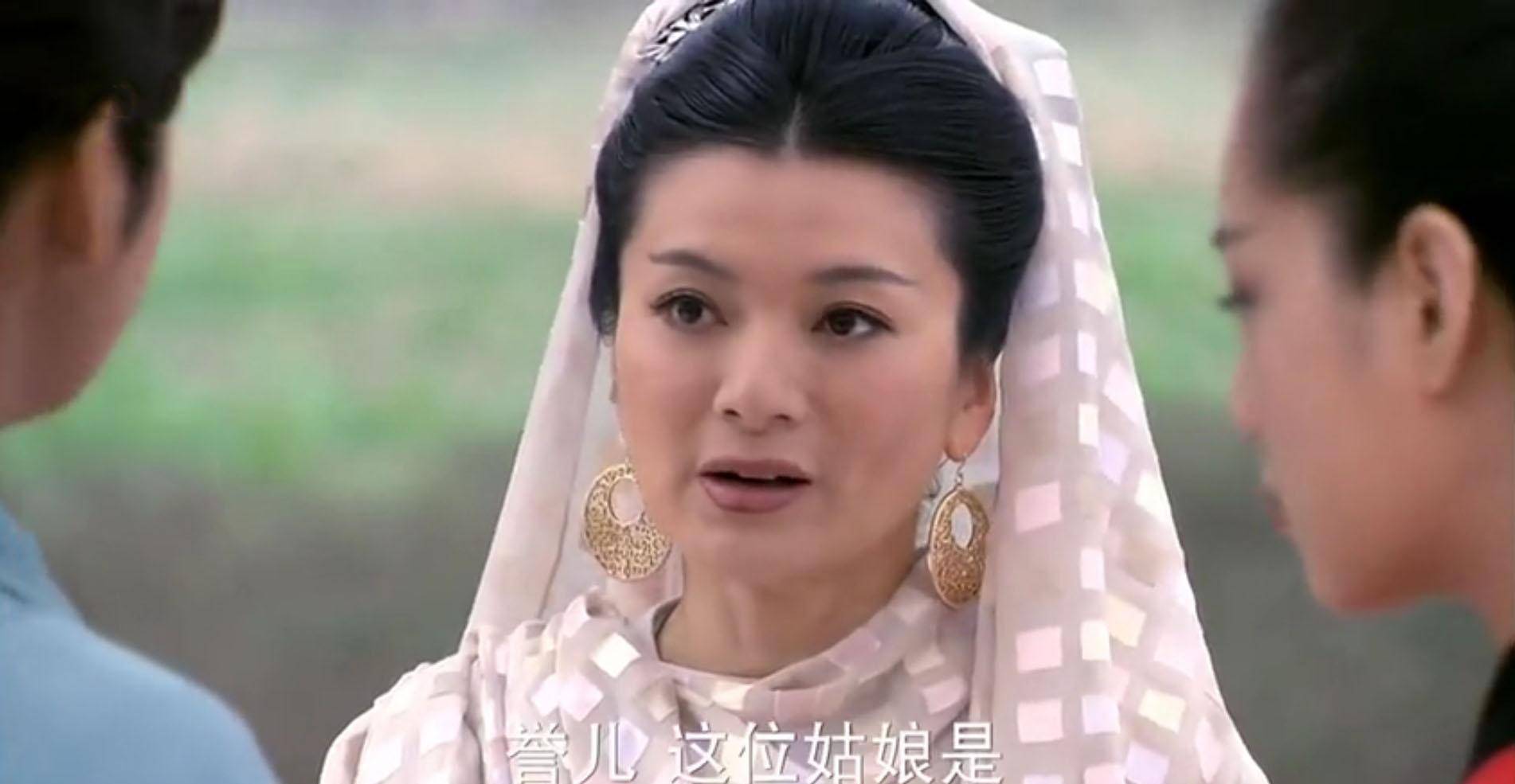 原创四个版本对比才发现刀白凤有多美网友人是漂亮可惜选角失败