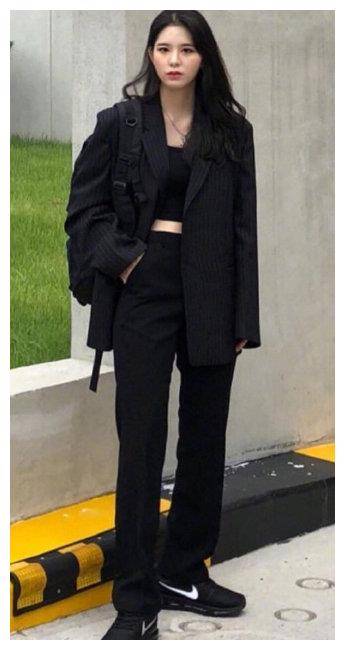 原创秋天这些简约的纯色穿搭让你气质绝佳总有一个适合你