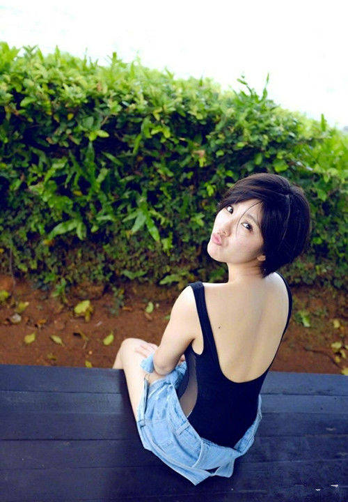 从网红到明星,可能就她一人了吧,有谁知道背后的辛酸历程呢_赵奕欢