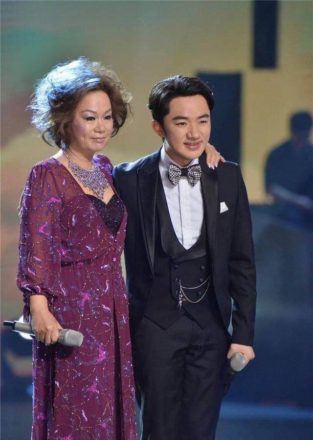 香港_乐坛_杜丽莎