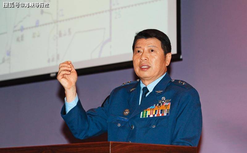 台军人事大震动:4上将异动,一人被质疑是间谍而调职_张哲平_空军中将