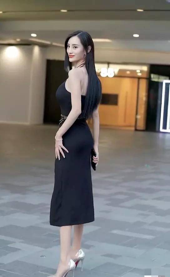 原创女同事喊她土肥圆大家鸣不平微胖穿衣才是美呢