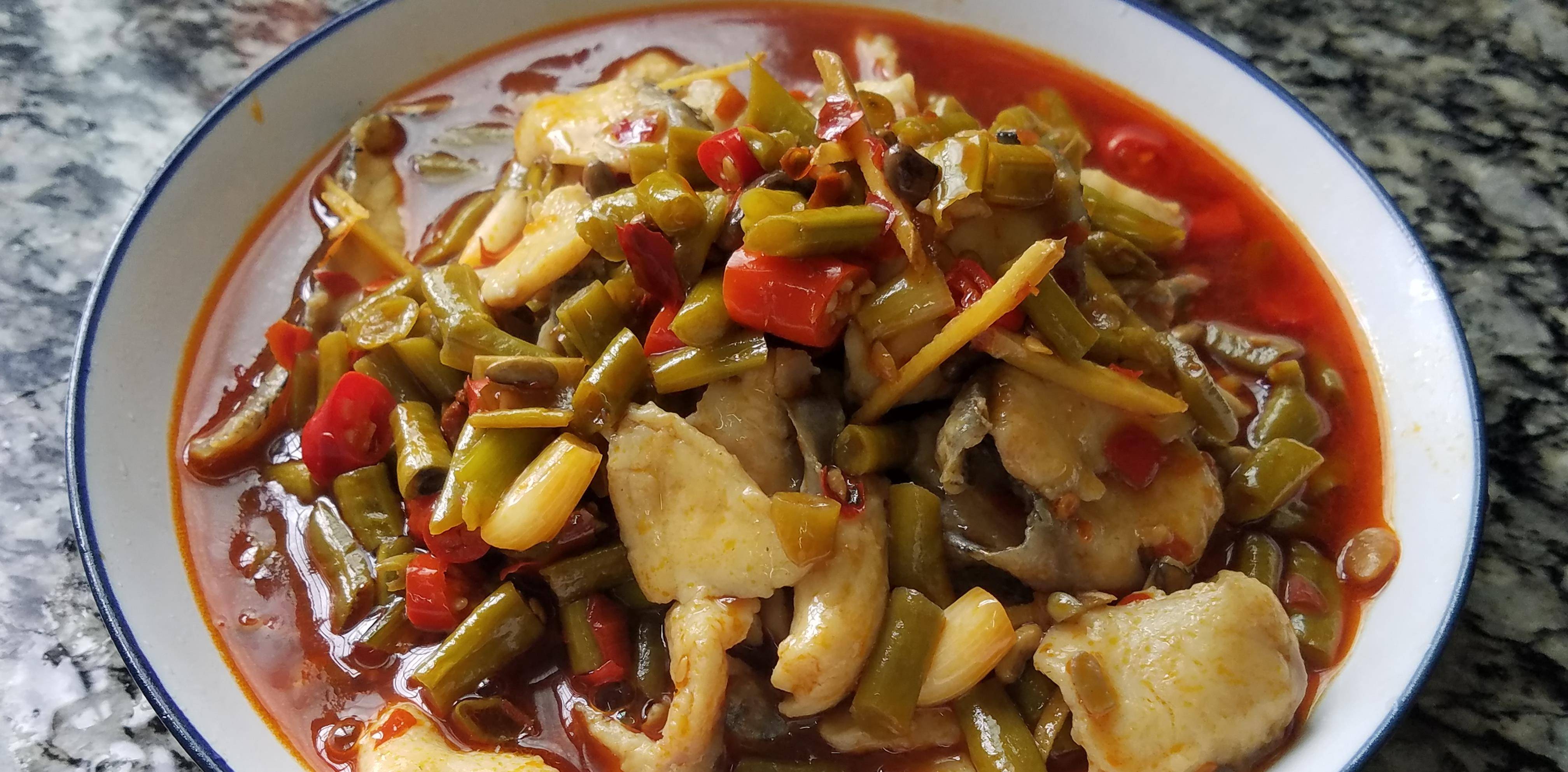 原创酸辣鱼片原来是这样做的简单美味又好吃再来2碗米饭太爽了