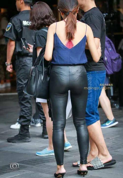 原创娱乐圈里的皮裤歌手汪皮裤我认了皮裤邓让我迷糊