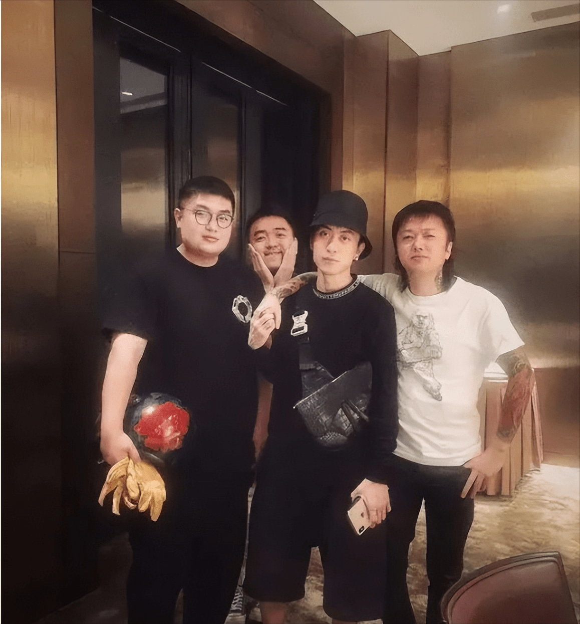 7亿,被判14年_张晓恩_杨怡潇_父亲